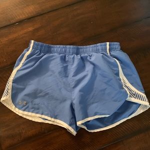 Under Armour women’s heat gear running shorts